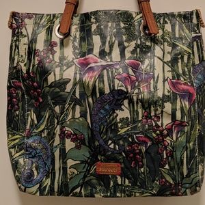 NWOT sakroots chameleon-print tote!